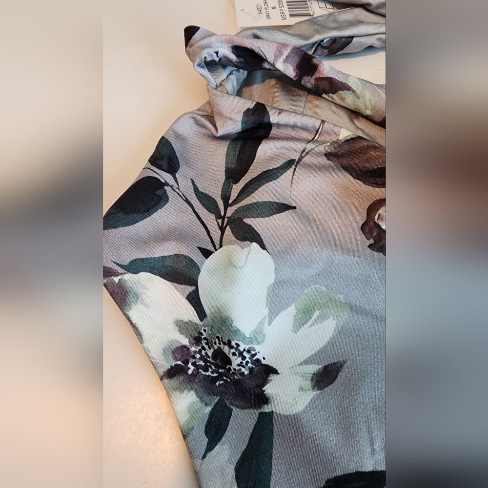 WET Swimweat Luxe Yacht Taylor One-Piece Swimsuit In Gray Floral Size MED - Picture 12 of 15